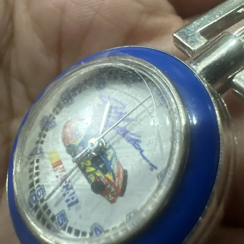 Working 24 Nascar Jeff Gordon Small Pocket Watch Keychain Silver Tone